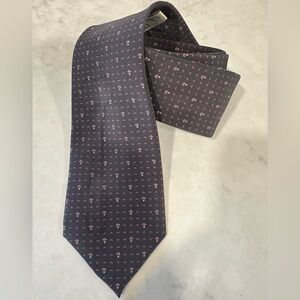 Oscar de la Renta Gray Tie with Design Accents